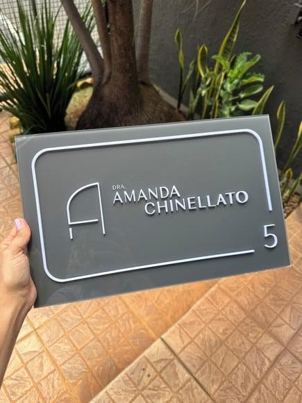 Placa de Comércio com Sobreposição em Acrílico - 40x24