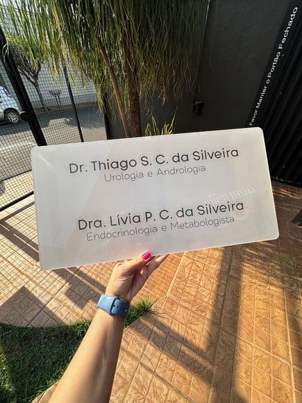 Placa de Comércio em Acrílico - Frente 25x50