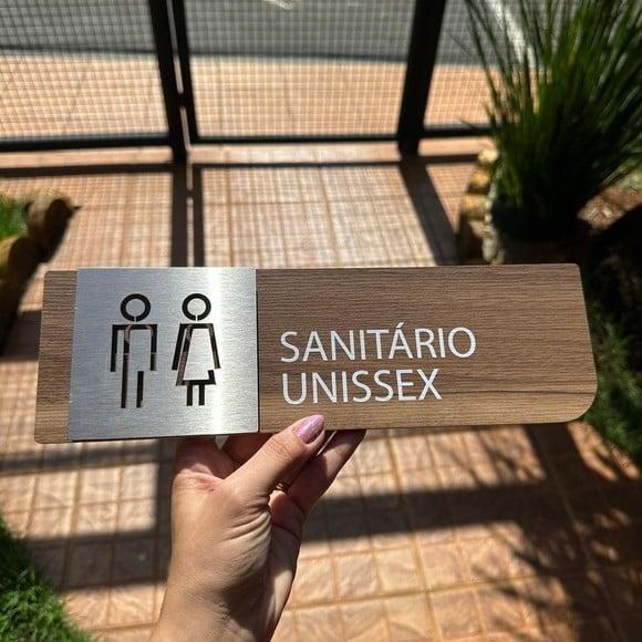 Placa de Id de Sala - Modelo Fuchsita mdf e Inox