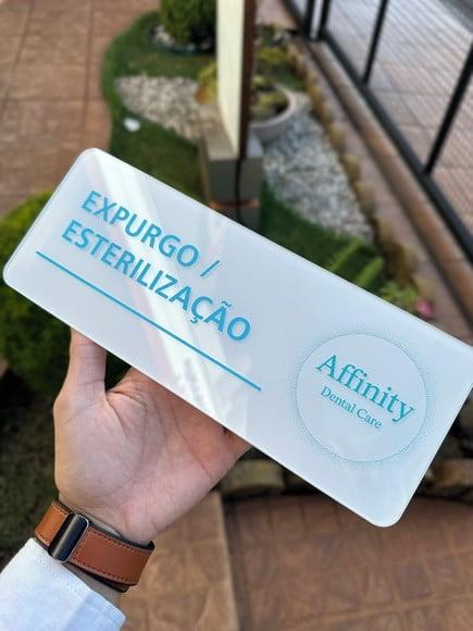 Placa de Identificação -acrílico 26x10