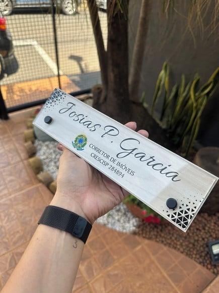 Placa de Identificação de Mesa - mdf e Acrílico 26x6,5