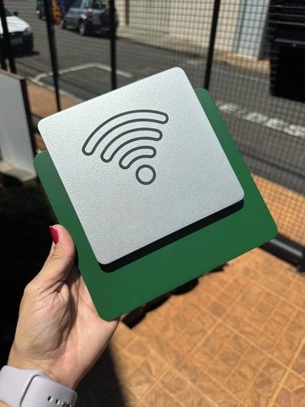Placa de Identificação de Sala - Modelo Ágata