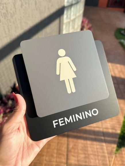 Placa de Identificação de Sala - Modelo Ágata