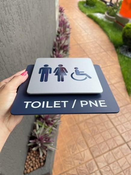 Placa de Identificação de Sala - Modelo Ágata