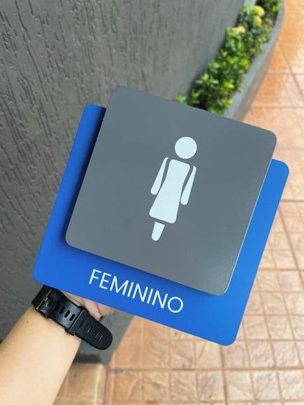 Placa de Identificação de Sala - Modelo Ágata