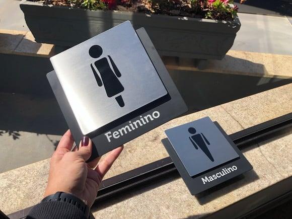 Placa de Identificação de Sala - Modelo Ágata Inox
