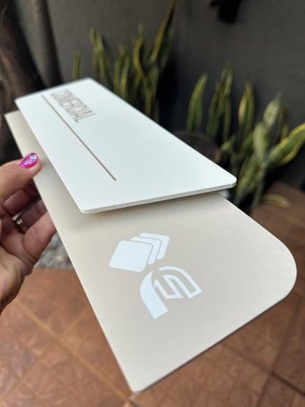 Placa de Identificação de Sala - Modelo Ametista