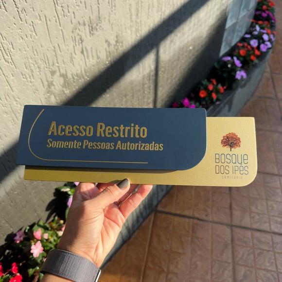 Placa de Identificação de Sala - Modelo Ametista