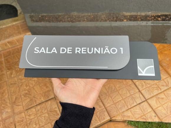 Placa de Identificação de Sala - Modelo Ametista