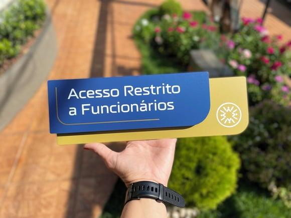 Placa de Identificação de Sala - Modelo Ametista