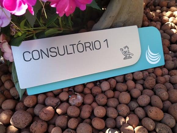 Placa de Identificação de Sala - Modelo Ametista