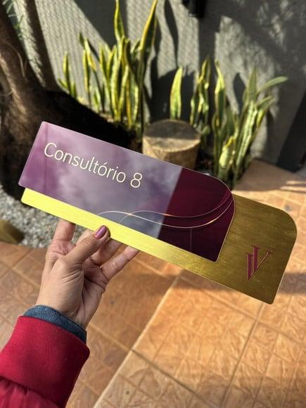Placa de Identificação de Sala - Modelo Ametista Acrílico
