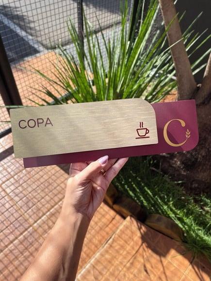 Placa de Identificação de Sala - Modelo Ametista Acrílico