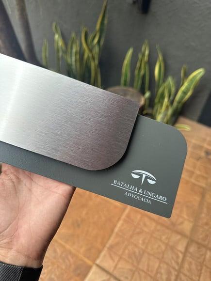 Placa de Identificação de Sala - Modelo Ametista Inox