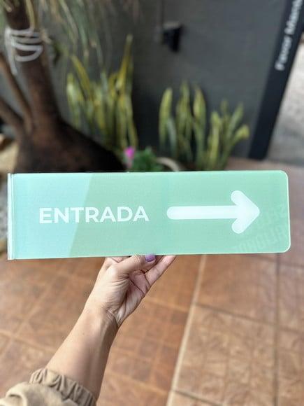 Placa de Identificação de Sala - Modelo Caulim Acrílico