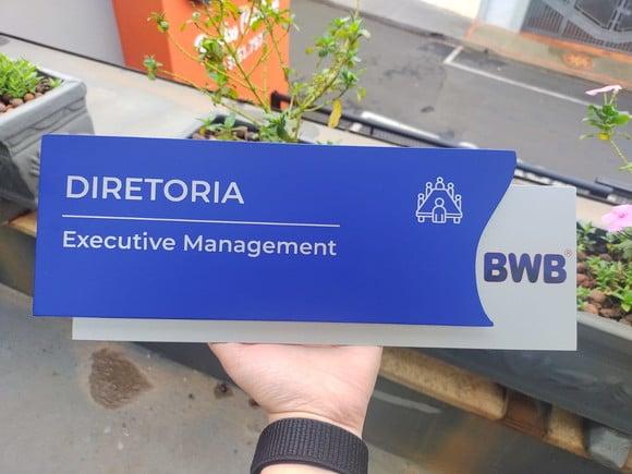 Placa de Identificação de Sala - Modelo Feldspato