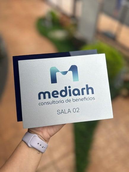 Placa de Identificação de Sala - Modelo Gabs Acrílico