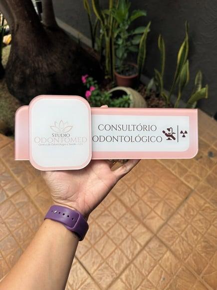 Placa de Identificação de Sala - Modelo Grace