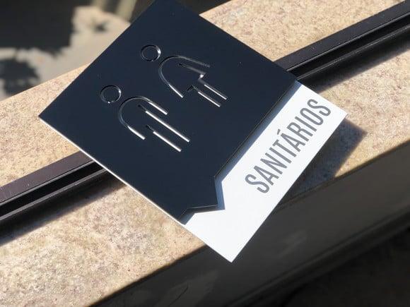 Placa de Identificação de Sala - Modelo Gnaisse