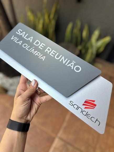 Placa de Identificação de Sala - Modelo Onix