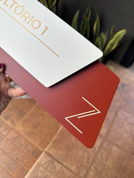 Placa de Identificação de Sala - Modelo Onix