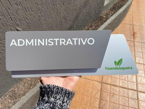 Placa de Identificação de Sala - Modelo Onix