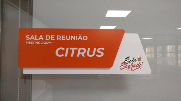 Placa de Identificação de Sala - Modelo Onix