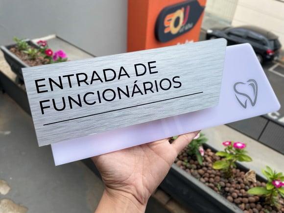 Placa de Identificação de Sala - Modelo Onix Acrílico