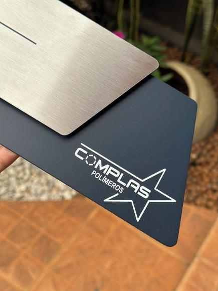 Placa de Identificação de Sala - Modelo Onix Inox