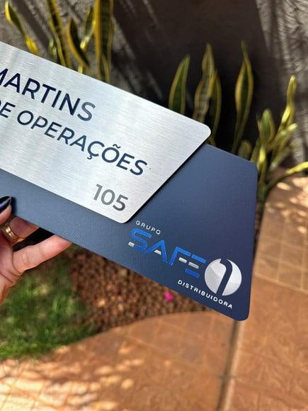 Placa de Identificação de Sala - Modelo Onix Inox