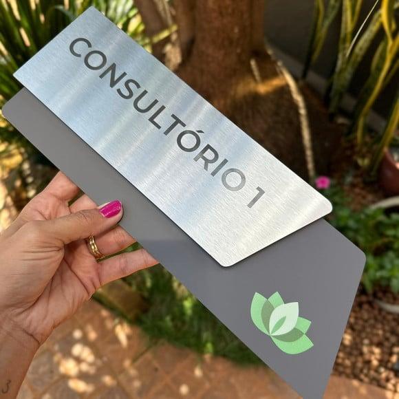 Placa de Identificação de Sala - Modelo Onix Inox