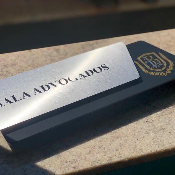 Placa de Identificação de Sala - Modelo Onix Inox