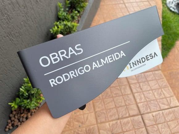 Placa de Identificação de Sala - Modelo Sodalita