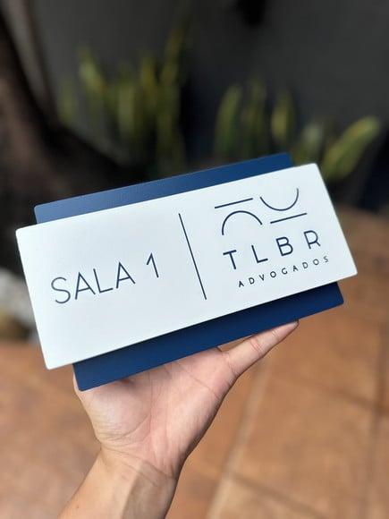 Placa de Identificação de Sala - Modelo Topázio 22x12,5
