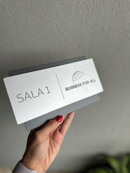 Placa de Identificação de Sala - Modelo Topázio 22x12,5