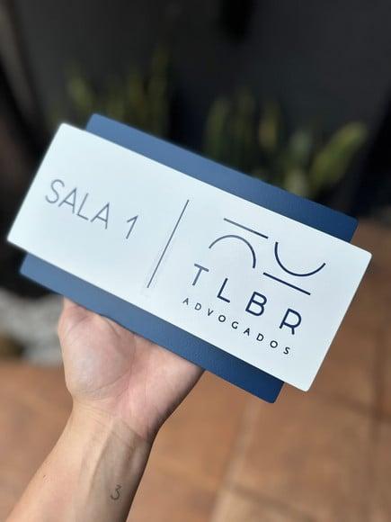 Placa de Identificação de Sala - Modelo Topázio 22x12,5