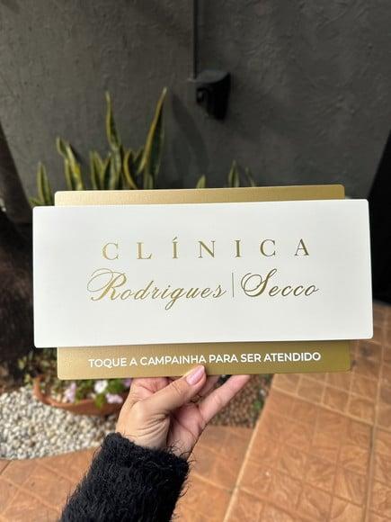 Placa de Identificação de Sala Modelo Topázio 30x17