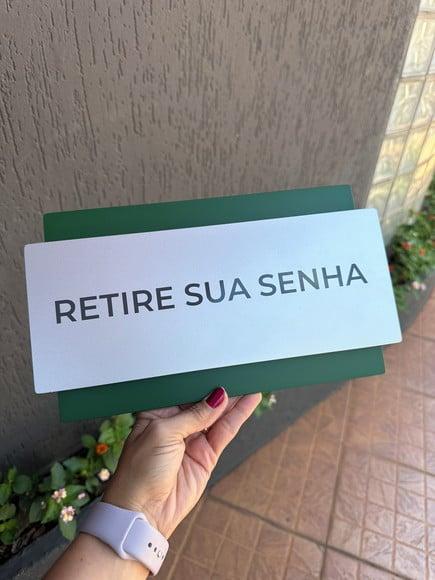 Placa de Identificação de Sala Modelo Topázio 30x17
