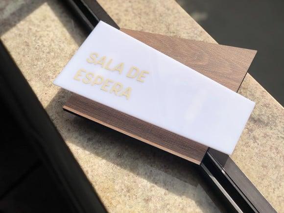 Placa de Identificação de Sala-modelo Rondonita mdf e Acílic