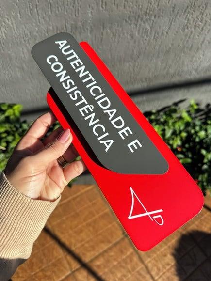 Placa Identificação de Sala - Modelo Adamantium