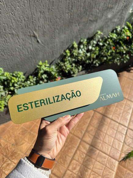 Placa Identificação de Sala - Modelo Adamantium