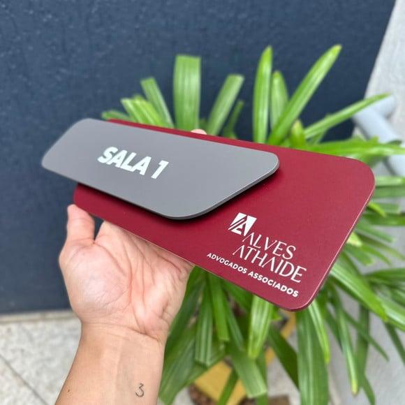 Placa Identificação de Sala - Modelo Adamantium