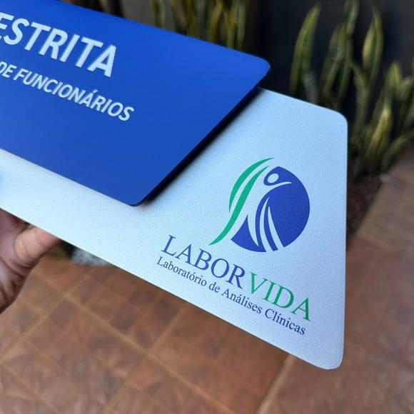Placa Identificação de Sala - Modelo Onix
