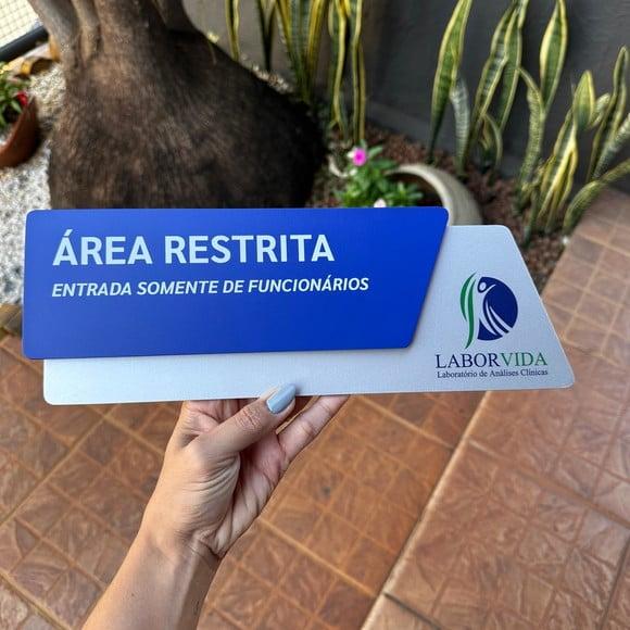 Placa Identificação de Sala - Modelo Onix