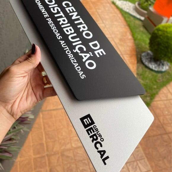 Placa Identificação de Sala - Modelo Onix
