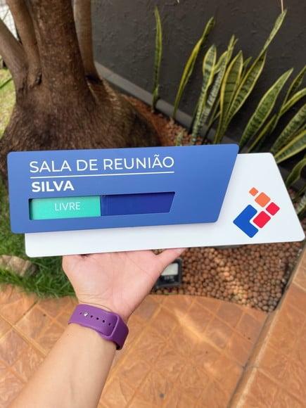 Placa Identificação de Sala - Modelo Onix Flag