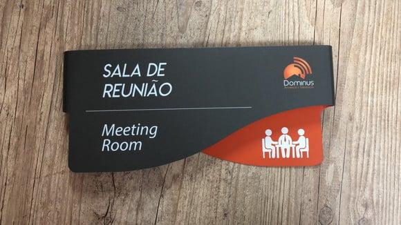 Placa Identificação de Sala - Modelo Sodalita Personalizada