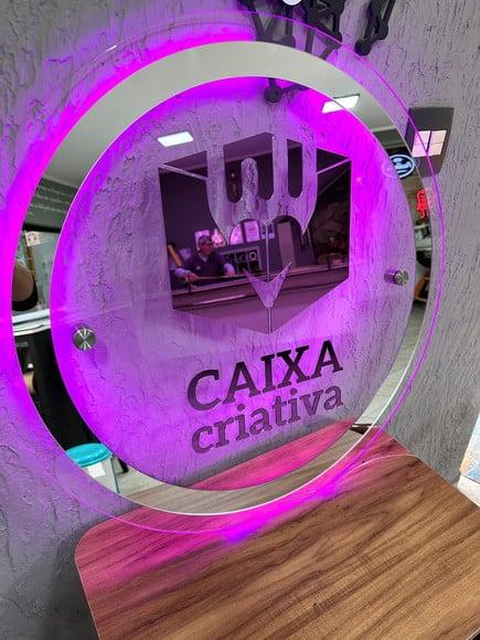 Placa Logo em Acrílico e Led 60x60