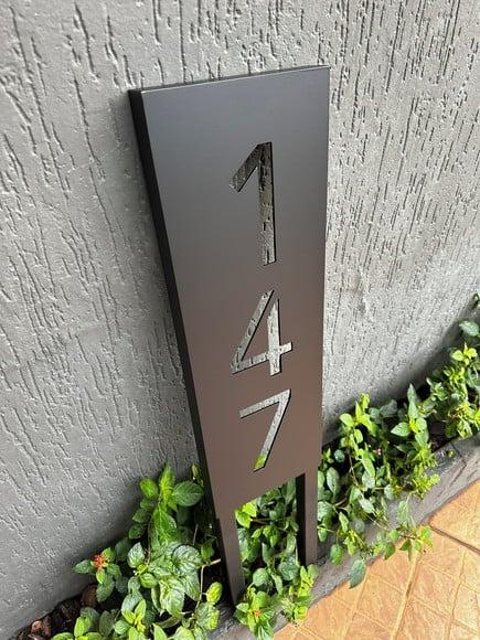 Totem Residencial Aço Carbono Pé P Sustentação Jardim 20x60