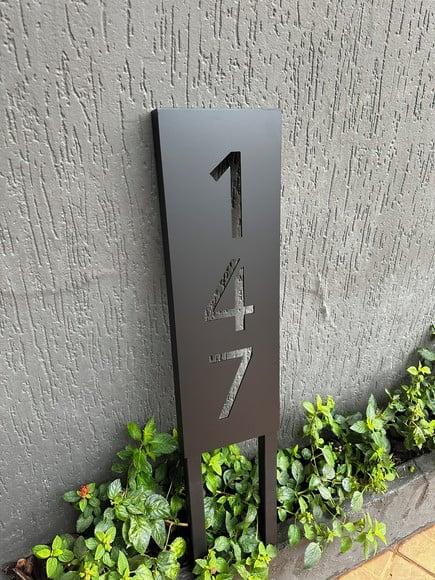 Totem Residencial Aço Carbono Pé P Sustentação Jardim 20x60